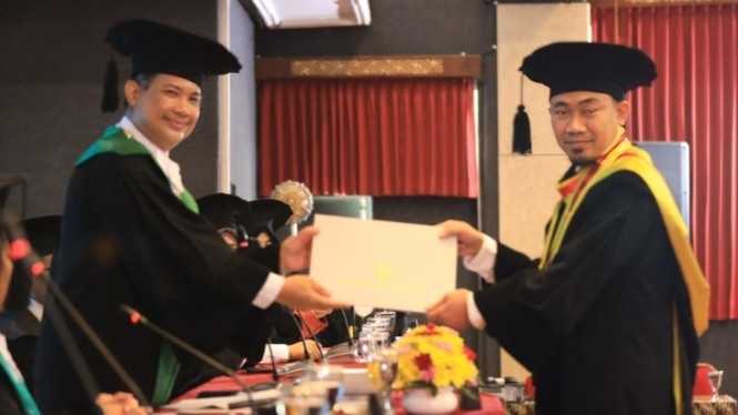 dr Ide Pustaka Setiawan terima gelar doktoral