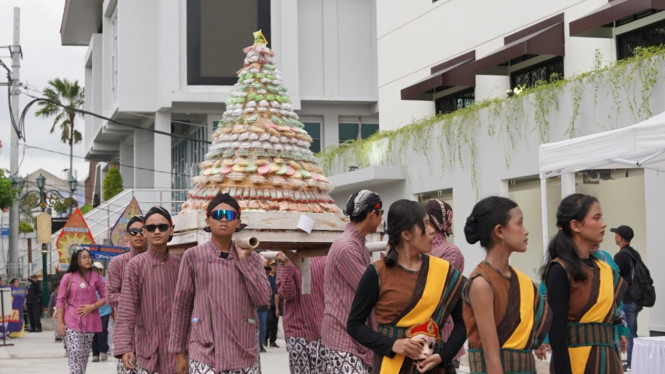 Peresmian pasar Terban dengan budaya