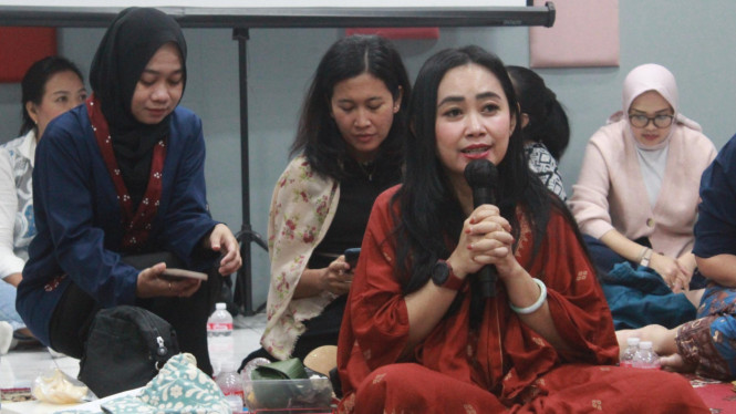 Dialog Women Support Women