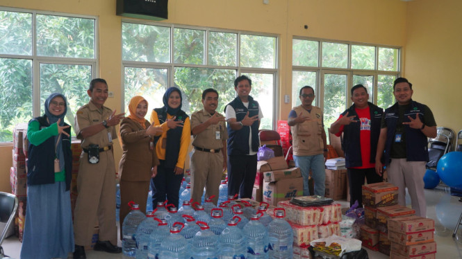 KEK Industropolis Batang Salurkan Bantuan Warga Terdampak Bencana