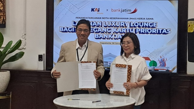 MoU antara PT KAI Wisata dan Bank Jatim