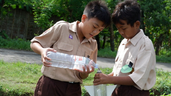 Pembelajaran sains lewat Festival Roket Air