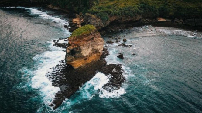 Pantai Ngondo