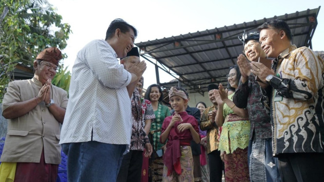 Bupati Kulonprogo kunjungi Umat Hindu