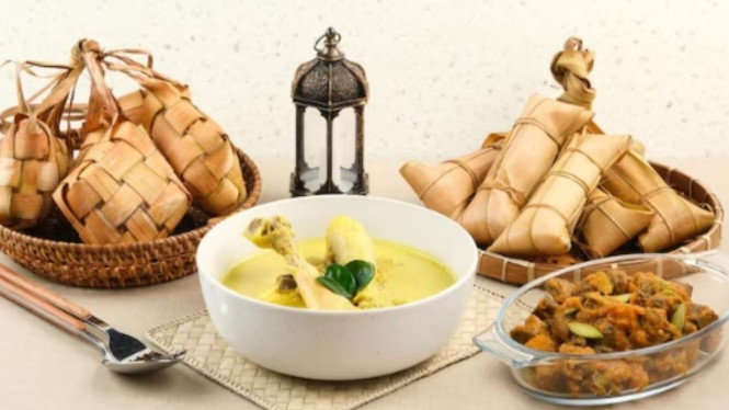 Filosofi kuliner Lebaran: opor ayam dan ketupat