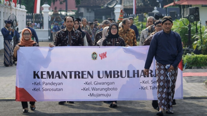 Kirab Budaya dalam rangka Ulang Tahun Sri Sultan HB X