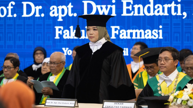 Prof Dr apt Dwi Endarti