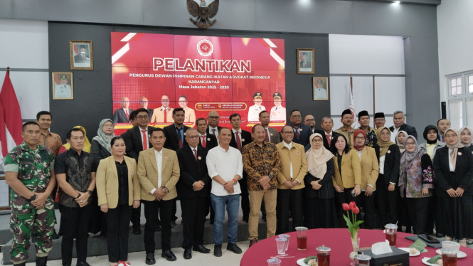 Ketua DPRD Jateng dan Bupati Rober Hadiri Pelantikan Advokad