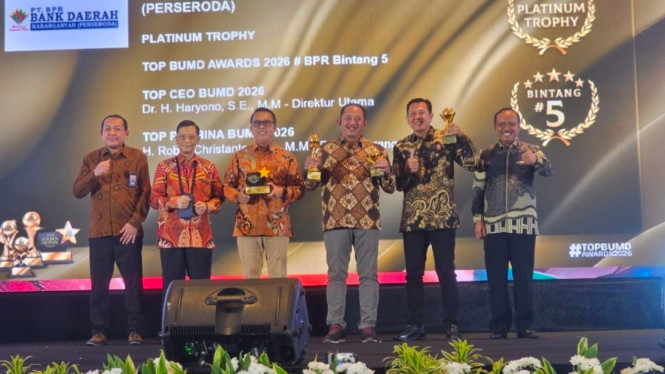 Bank Daerah Karanganyar Raih Platinum, Bupati Rober Top Pembina