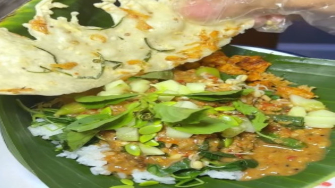 Nasi Pecel Bu Yanti