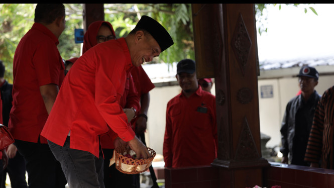 Ketua DPRD Jateng & Bupati Rober ziarah ke makam Nyi Ageng Karang