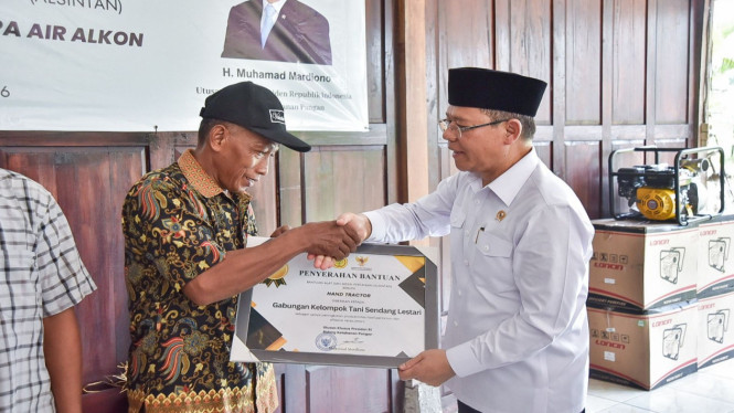Utusan Khusus Presiden Bidang Ketahanan Pangan salurkan bantuan bagi petani Kulonprogo