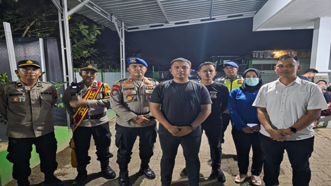 Kasatreskrim Polres Jepara Wildan Umar Rela Bersama tim Biddokkes Polda Jateng Seusai Autopsi