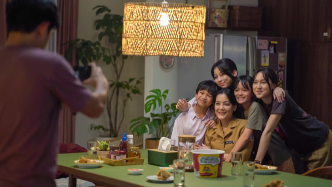 Adegan Film “Yang Lain Boleh Hilang Asal Kau Jangan”