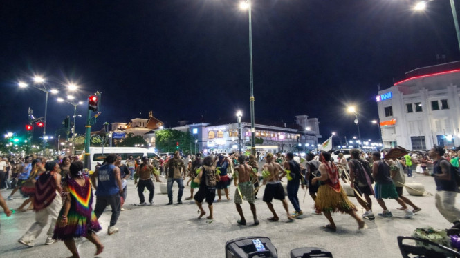 Ikatan Keluarga Besar Pelajar Mahasiswa Pegunungan Tolikara (IKB-PMPT) Korwil Yogyakarta-Solo gelar parade budaya Papua