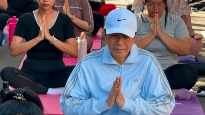 Presiden RI ke 7 Joko Widodo Ikut Senam Yoga