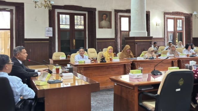 Rapat koordinasi penanganan Anak Tidak Sekolah Komisi D DPRD DIY