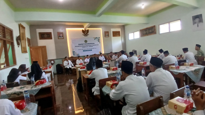 Sementara itu, Kepala MTs Miftahul Huda Raguklampitan, Ahmad Shoim, S.Ag., menegaskan bahwa forum KKMTs