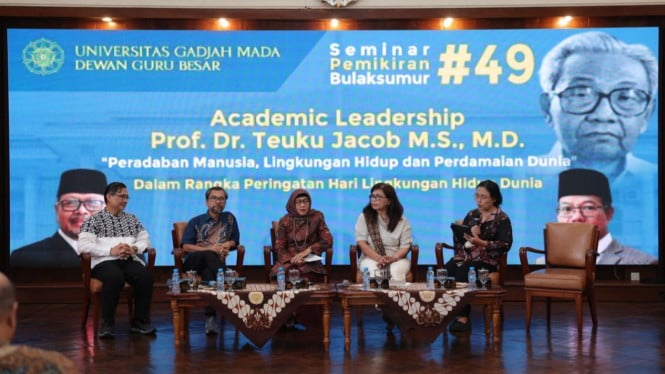 Seminar Pemikiran Bulaksumur edisi ke-49 bertema Peradaban Manusia, Lingkungan Hidup, dan Perdamaian Dunia