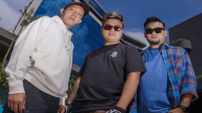 Grup pop punk asal Wates, Kulonprogo, Karnamereka