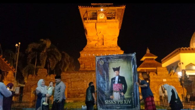 PB XIV Menjamur