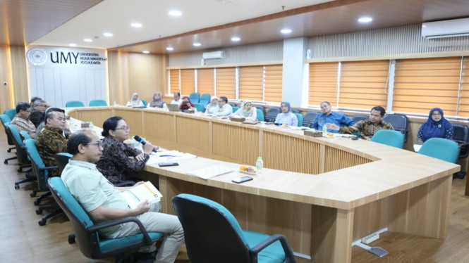 Focus Group Discussion PTS yang diinisiasi UMY