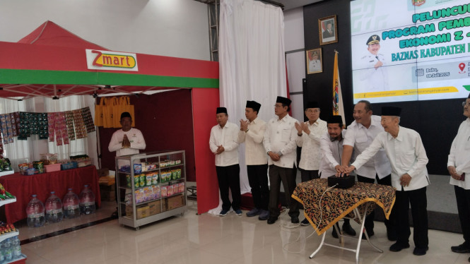 Bupati Rober Resmikan ZMart Baznas di Karanganyar
