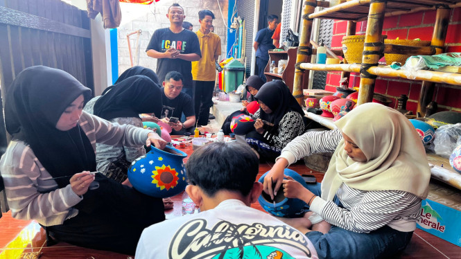 Lestarikan Batik Lewat Isyarat Jemari, Cerita Ruang Setara untuk Siswa Difabel di Rumah Batik TBIG Pekalongan