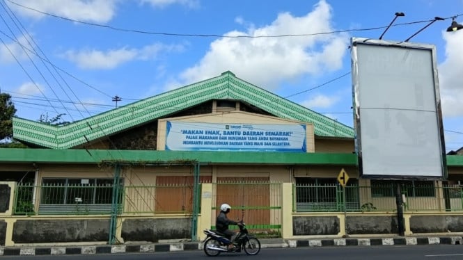 Gedung bekas bioskop Mandala Teater di Wates