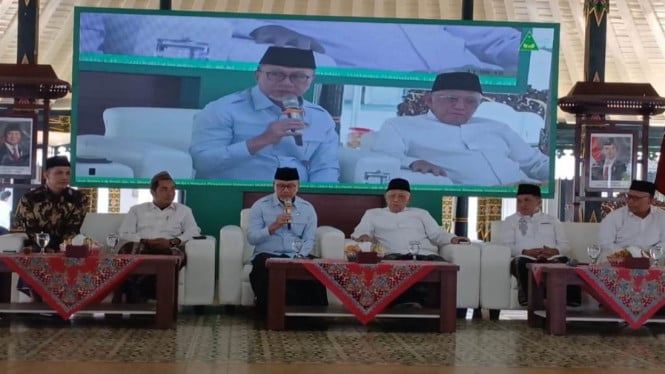 Menko Zulhas menghadiri acara Halaqah Ulama Jawa Tengah di Pendopo Kabupaten.