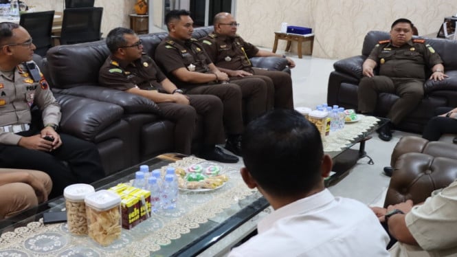 Kapolres Batang AKBP Veronica sambangi Kejari Batang