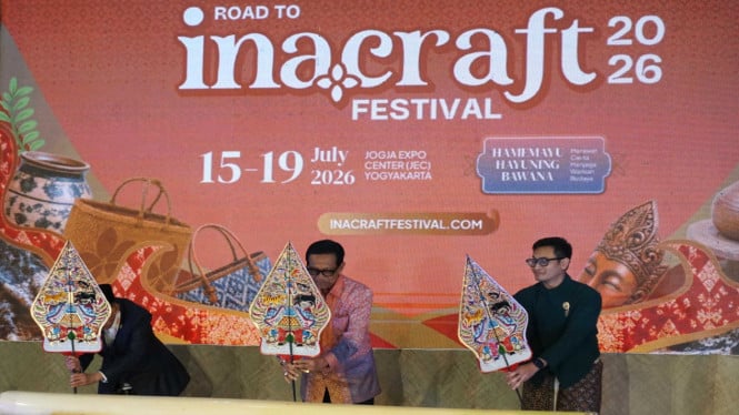 Pembukaan pameran kerajinan internasional INACRAFT Festival 2026