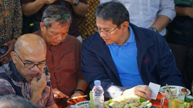 Agus S Ekomadyo berbincang dengan Menkeu RI Purbaya Yudhi Sadewa
