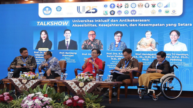 Pertemuan Forum Rektor Perguruan Tinggi Negeri Berbadan Hukum di Balai Senat UGM.