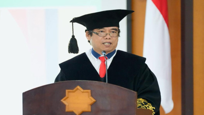 Pengukuhan Prof Dr Mahli Zainuddin, sebagai Guru Besar bidang Sosiologi Agama, Migrasi, dan Etnisitas.