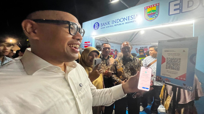 Pekan QRIS Nasional 2026 di Batang dikemas unik, cukup donasi Rp1 lewat QRIS untuk mendapat makanan gratis sekaligus ikut dalam aksi sosial.