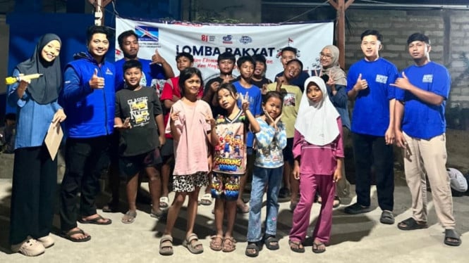 Gen Z ikut meramaikan Lomba Rakyat di Dusun Kebak, Karanganyar. Kegiatan digelar DPC Partai Demokrat memeriahkan HUT ke-81 RI