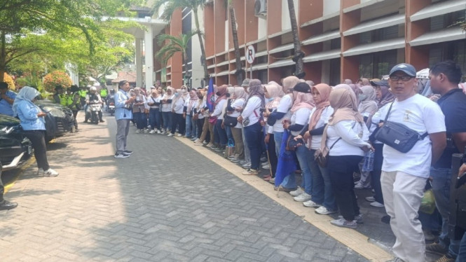 Eks pekerja PT Mataram Tunggal Garment  kawal persidangan sengketa industrial di PN Yogya