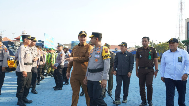 Bupati Jepara Witiarso Utomo mengungkapkan hal tersebut saat apel pasukan pengamanan Pilpet Serentak di halaman Mapolres Jepara (foto: VIVAJogja)