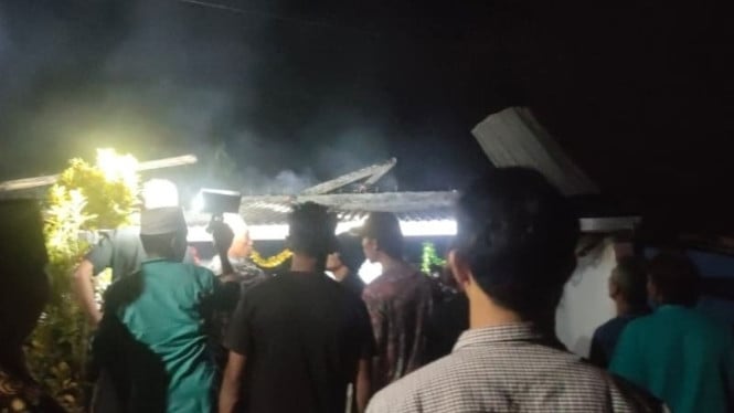 Kebakaran Rumah di Jatiyoso Karanganyar Saat Tahlilan 1.000 Hari ...