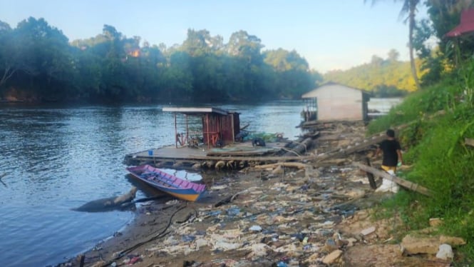 Sungai Mahakam Surut