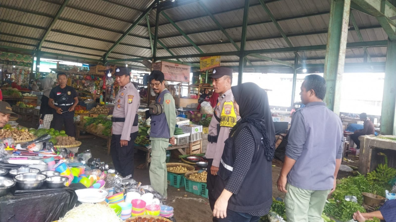 Patroli polisi ke Pasar Tradisional