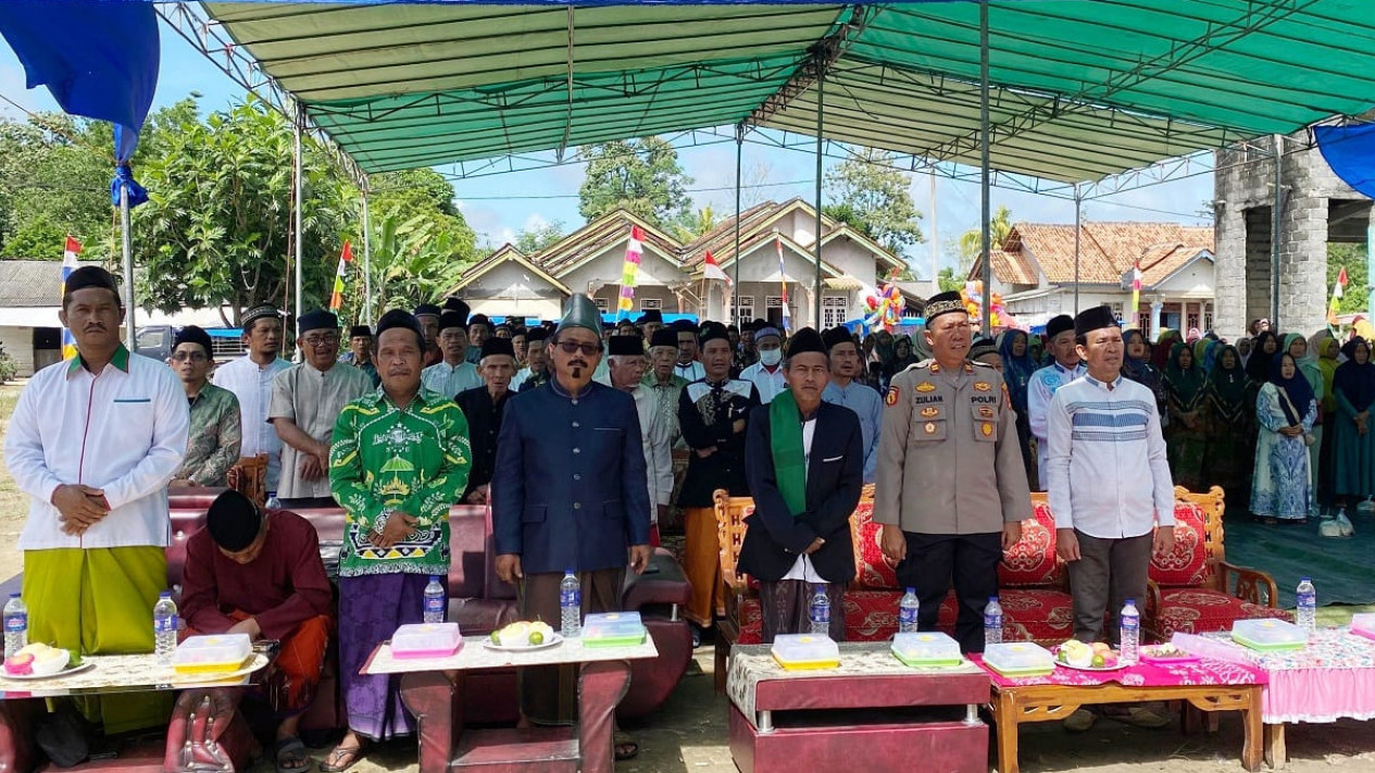Polsek Dente Teladas, menggelar program 'Bermalam di Kampung'.