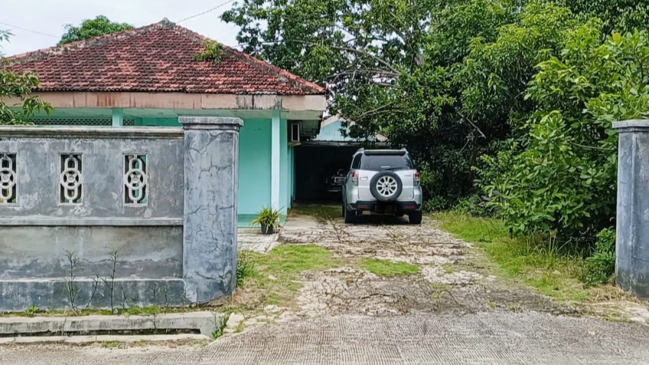 Rumah warga disatroni maling di siang bolong.