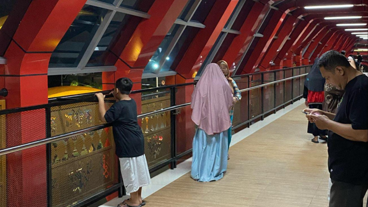 JPO Siger Milenial ramai dikunjungi warga Bandar Lampung.