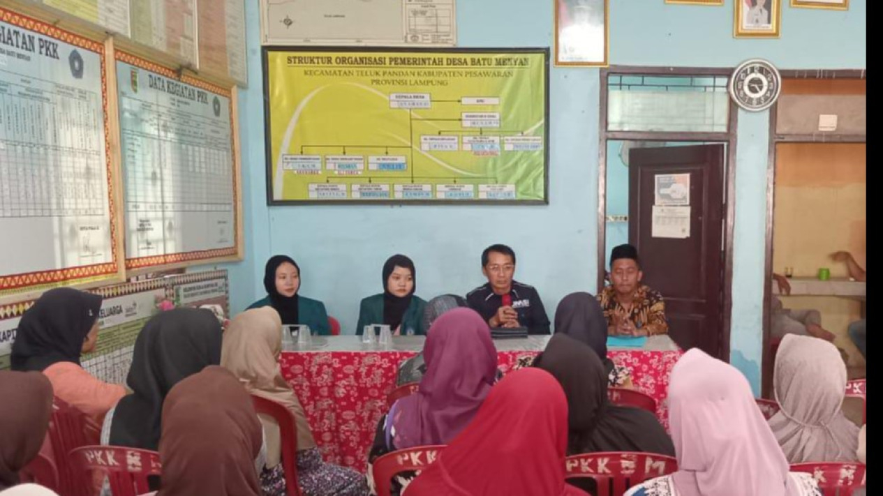 Bakti sosial kita peduli di Desa Batu Menyan, Kabupaten Pesawaran.