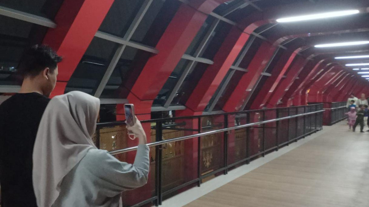 JPO Siger Milenial jadi spot foto di Bandar Lampung.