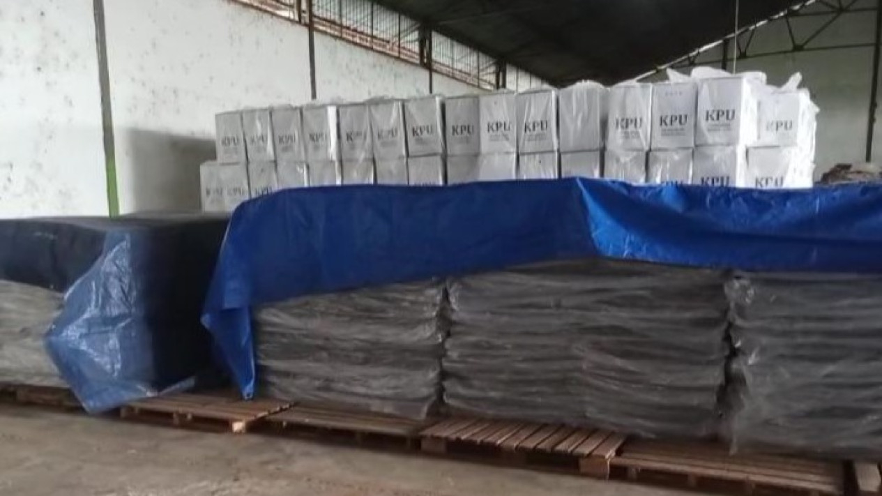 Logistik PSU tiba di KPU Pesawaran.