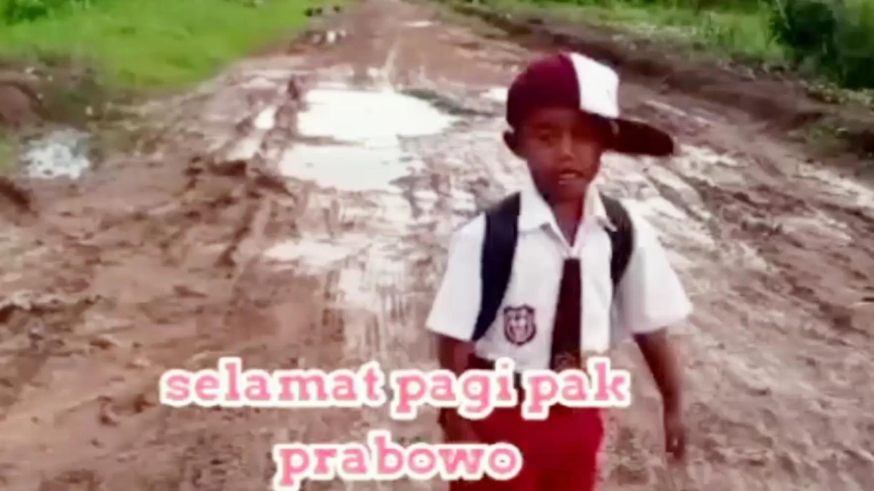 Bocah SD di Tulang Bawang meminta Presiden Prabowo perbaiki jalan
