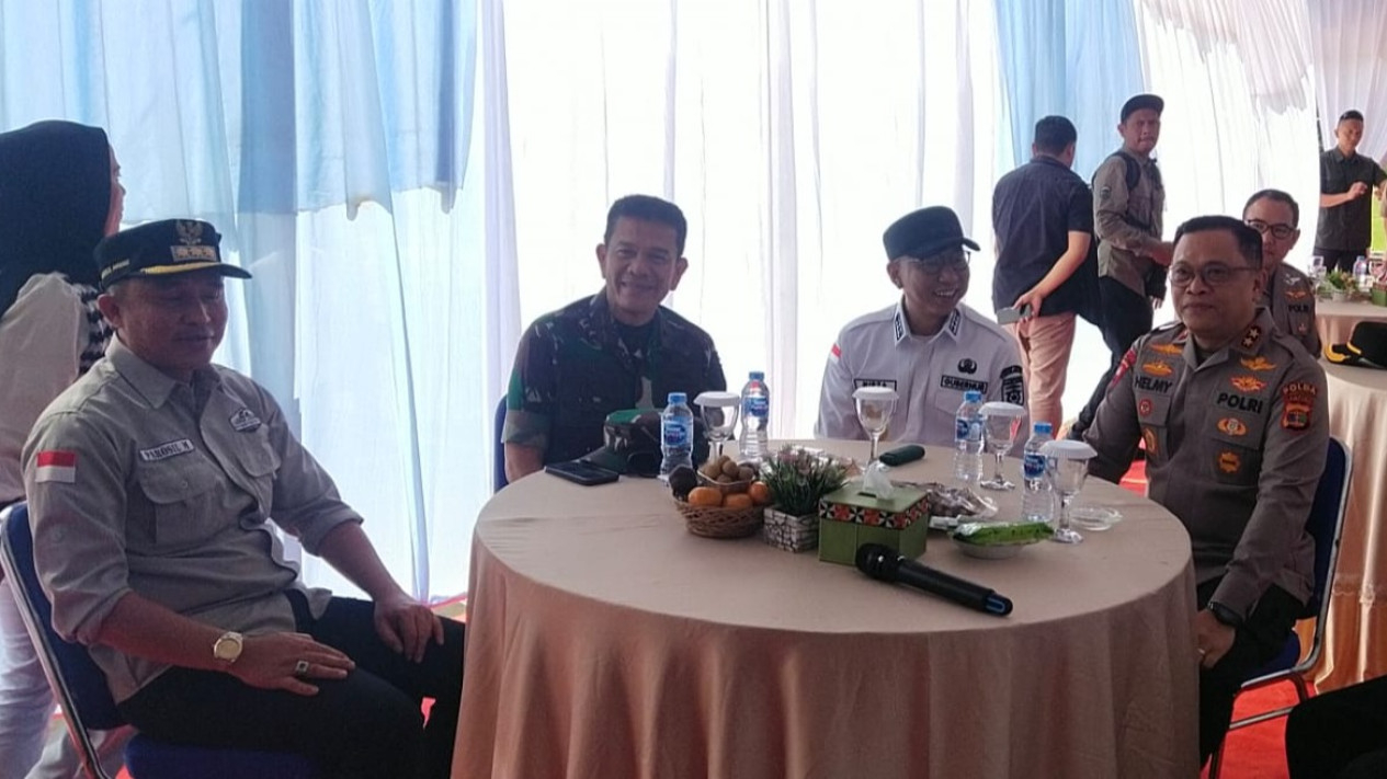 Kapolda Lampung bersama Danrem dan Gubernur di Lampung Barat.